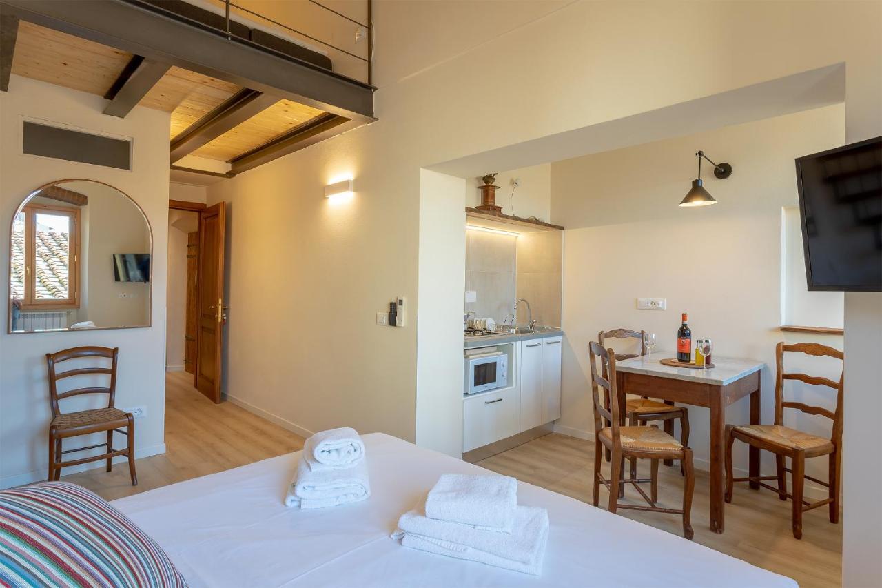 Ramaglianti Apartments Suite Tre ฟลอเรนซ์ ภายนอก รูปภาพ